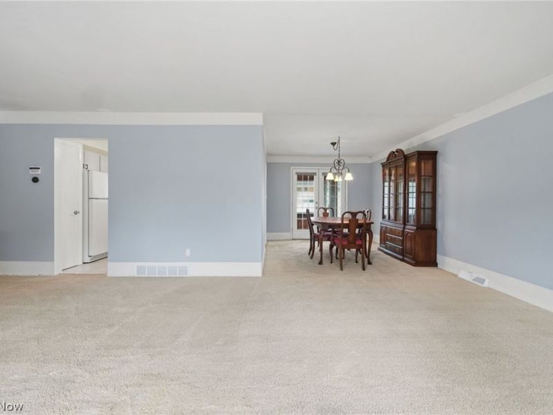 6504 Kingsdale Boulevard, Parma Heights, OH 44130 Photo 8