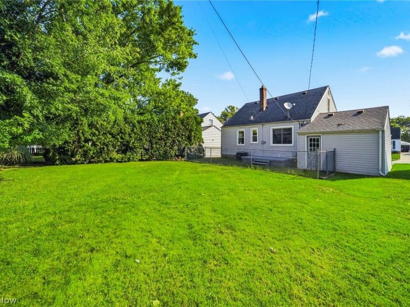 1310 E Miner Road, Mayfield Heights, OH 44124 Photo 26