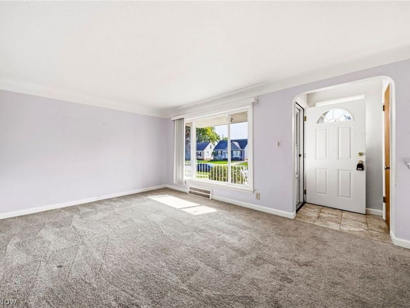 1310 E Miner Road, Mayfield Heights, OH 44124 Photo 3