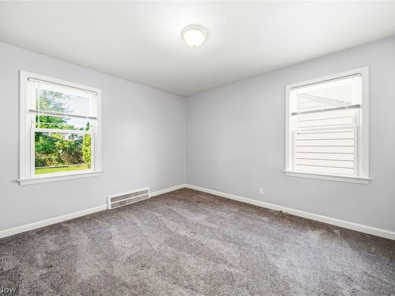 1310 E Miner Road, Mayfield Heights, OH 44124 Photo 9