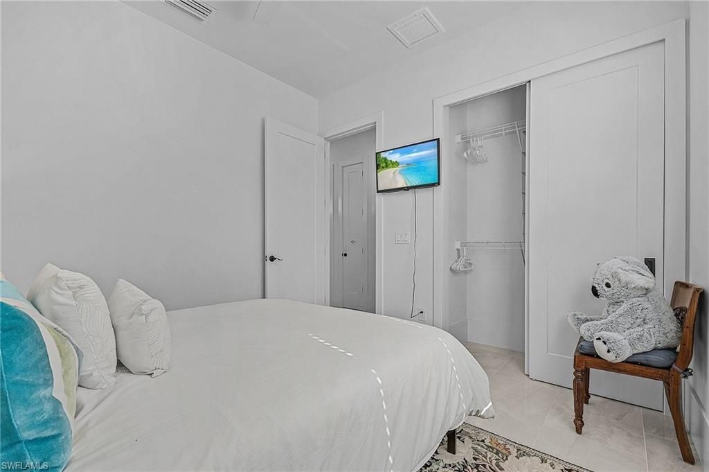 2499 Pine St, Naples, FL 34112 Photo