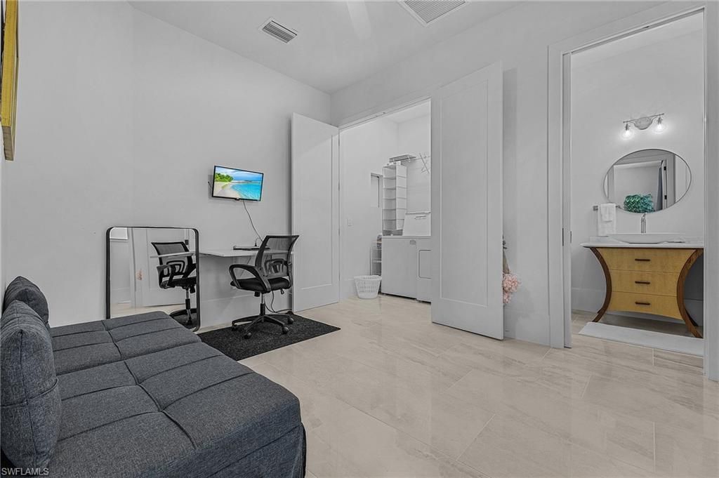 2499 Pine St, Naples, FL 34112 Photo