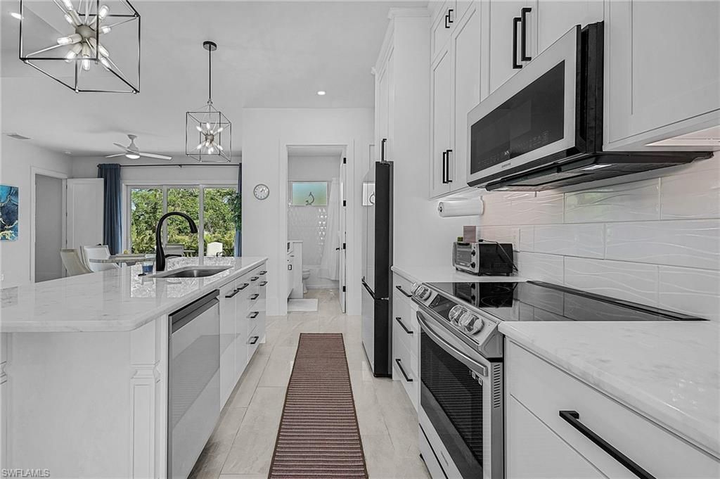 2499 Pine St, Naples, FL 34112 Photo