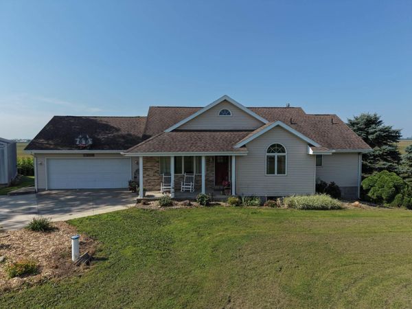 19142 290th Street, Parkersburg, IA 50665