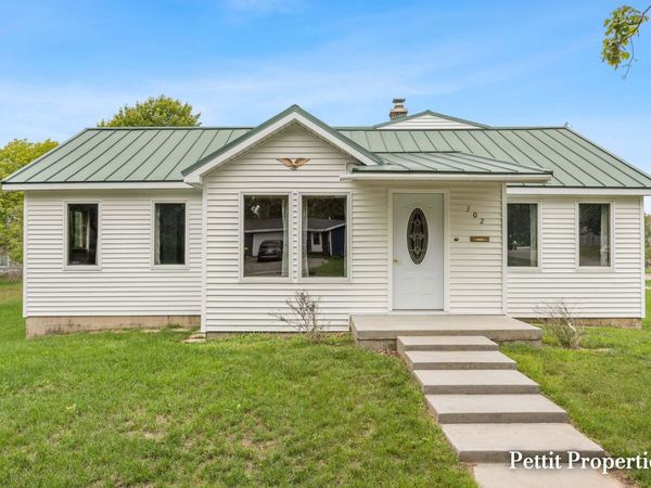 302 John Street, Clare, MI 48617