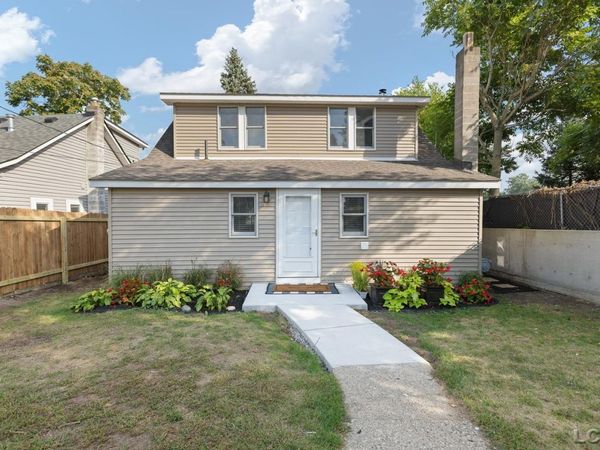 1261 Grove Point , White Lake, MI 48386