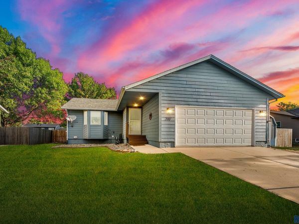 200 W Holly St, Tea, SD 57064