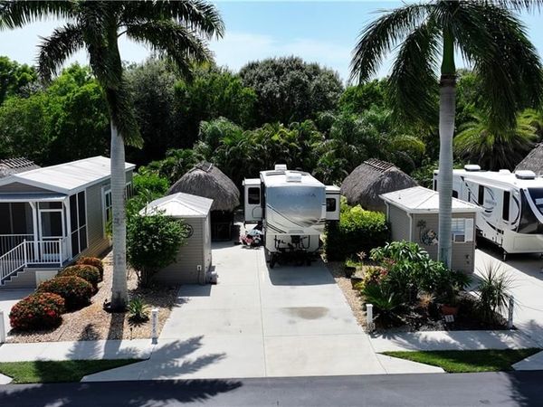 5176 Cypress Trail Resort CIR, FORT MYERS, FL 33905