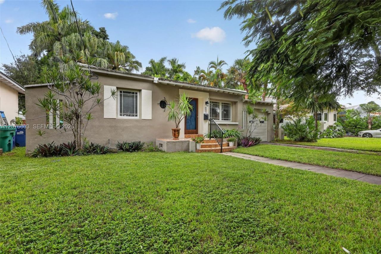 704 NE 88th St , Miami, FL 33138 Photo