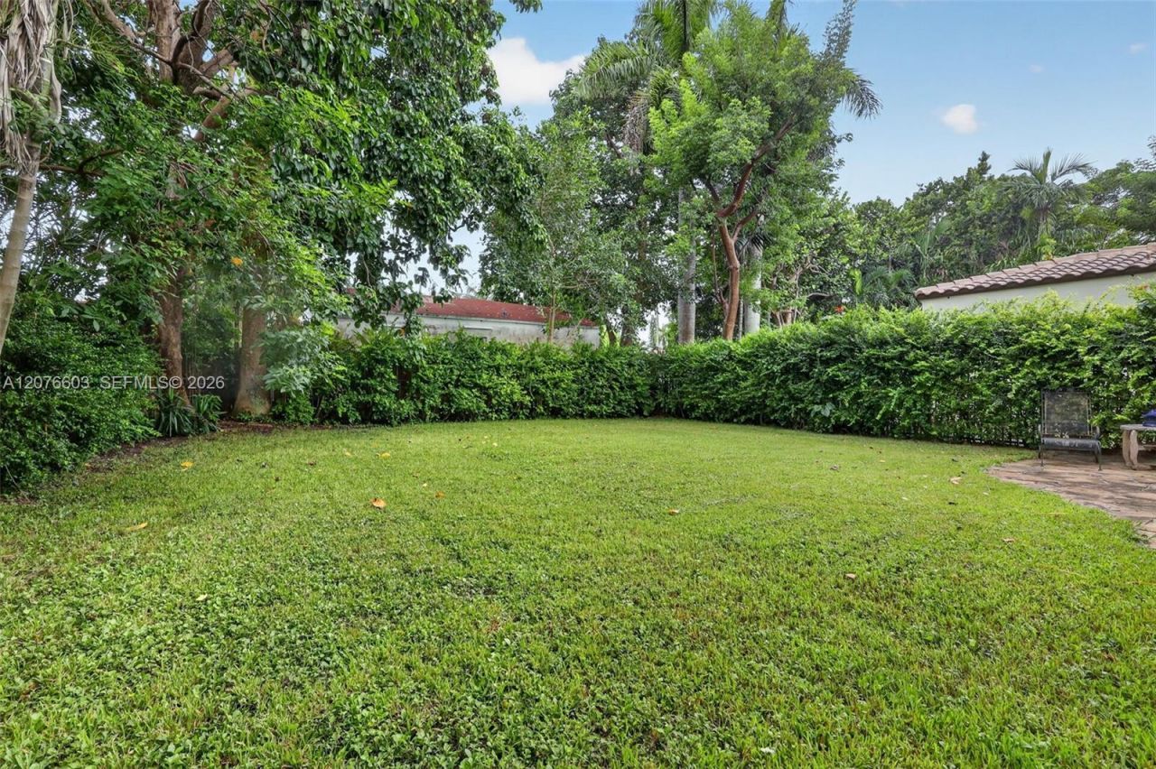 704 NE 88th St , Miami, FL 33138 Photo