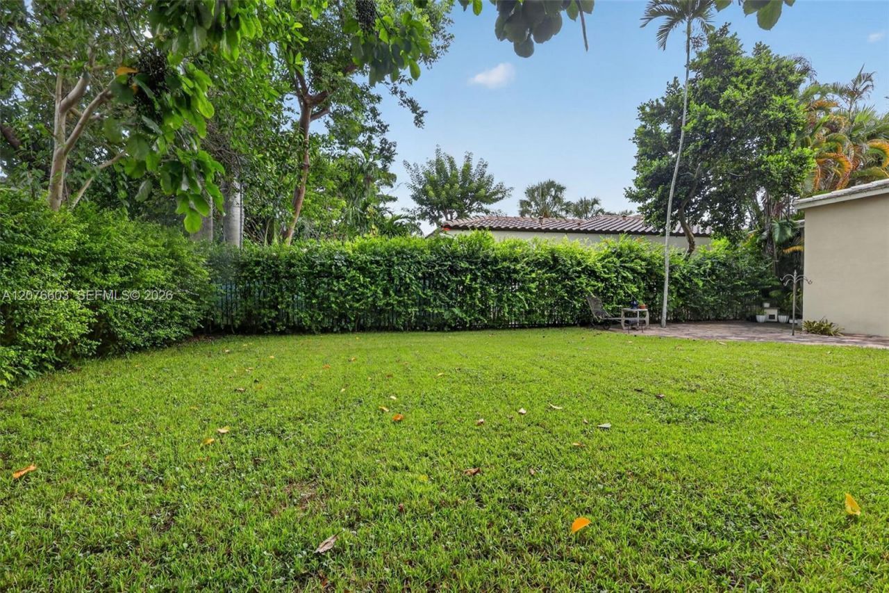 704 NE 88th St , Miami, FL 33138 Photo
