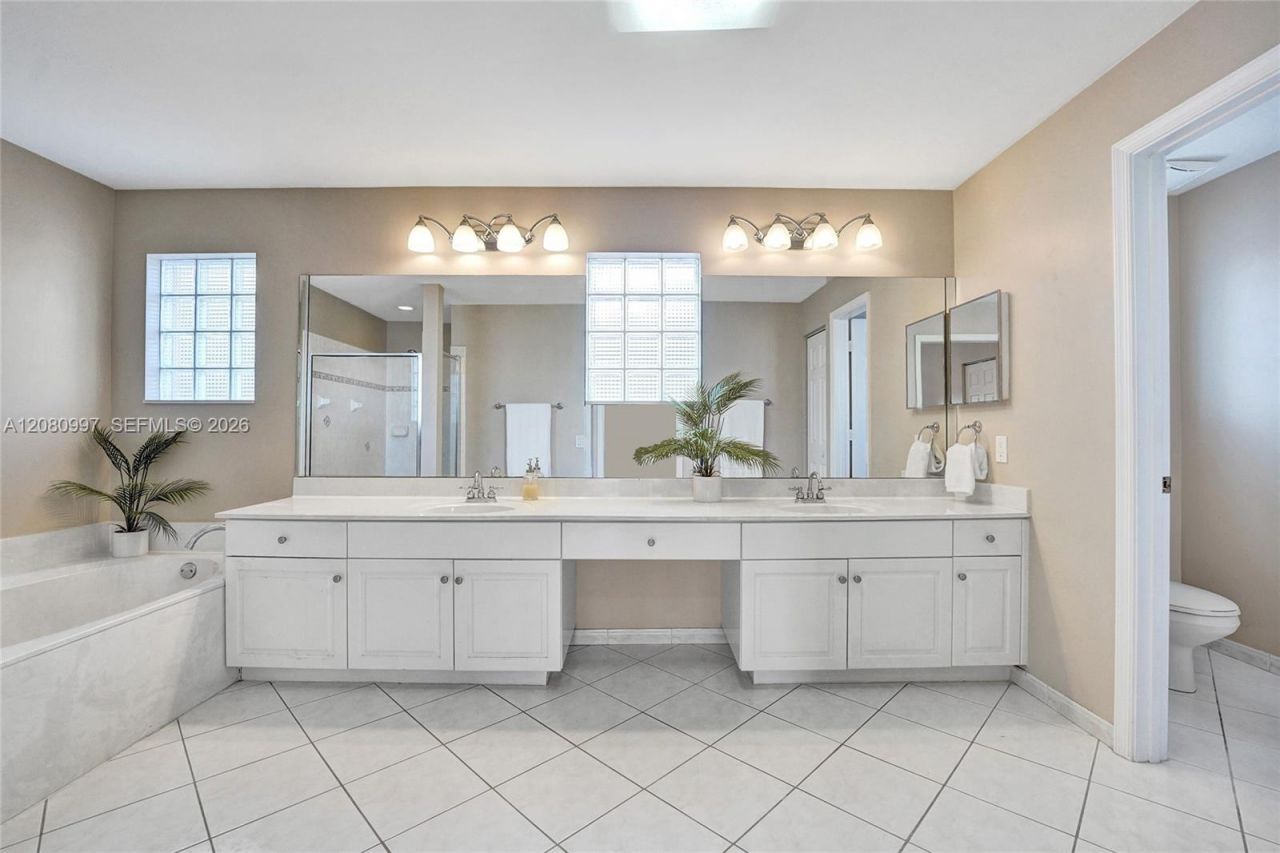 3892 Falcon Ridge Cir, Weston, FL 33331 Photo