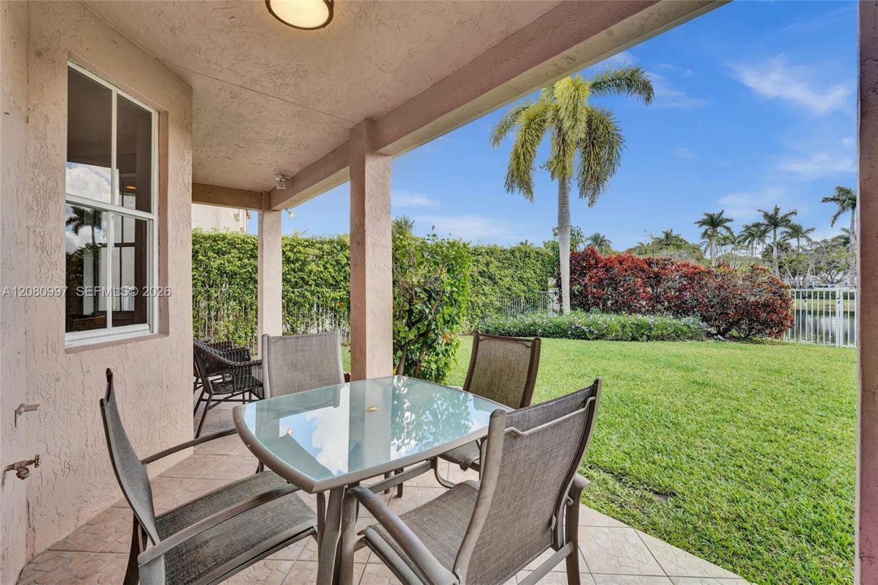 3892 Falcon Ridge Cir, Weston, FL 33331 Photo
