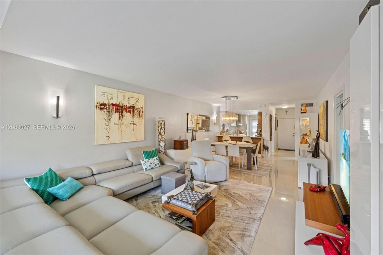 1000 SW 12th St , Unit 203, Fort Lauderdale, FL 33315 Photo