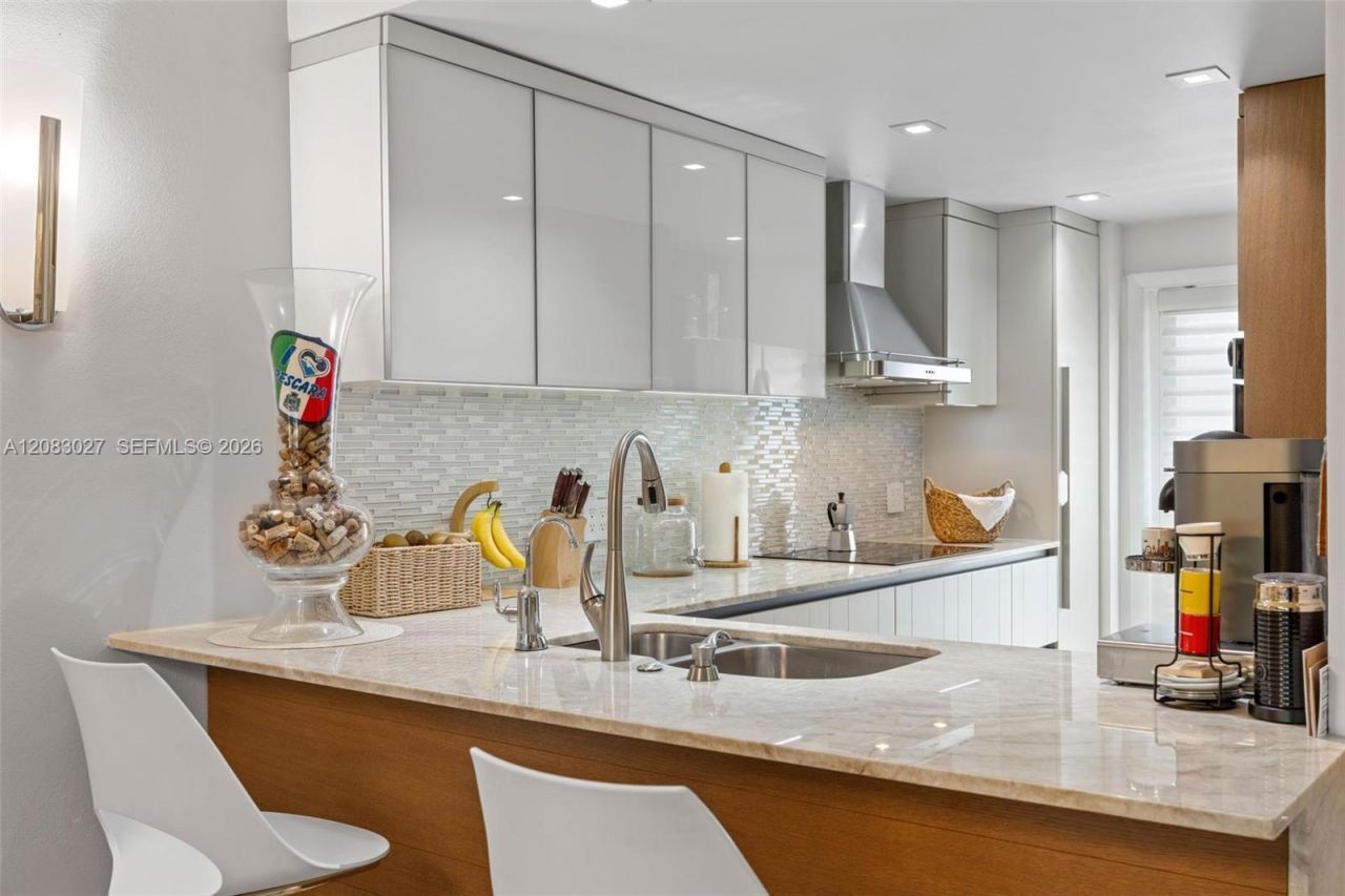 1000 SW 12th St , Unit 203, Fort Lauderdale, FL 33315 Photo