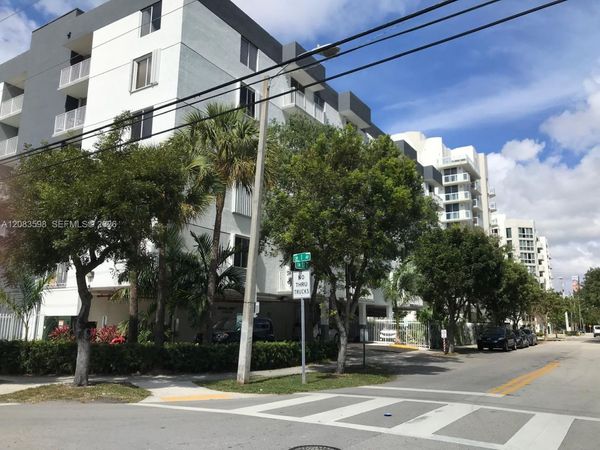 126 SW 17th Rd , Unit 302, Miami, FL 33129