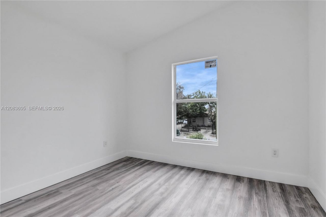 763 NW 80th St , Unit B, Miami, FL 33150 Photo