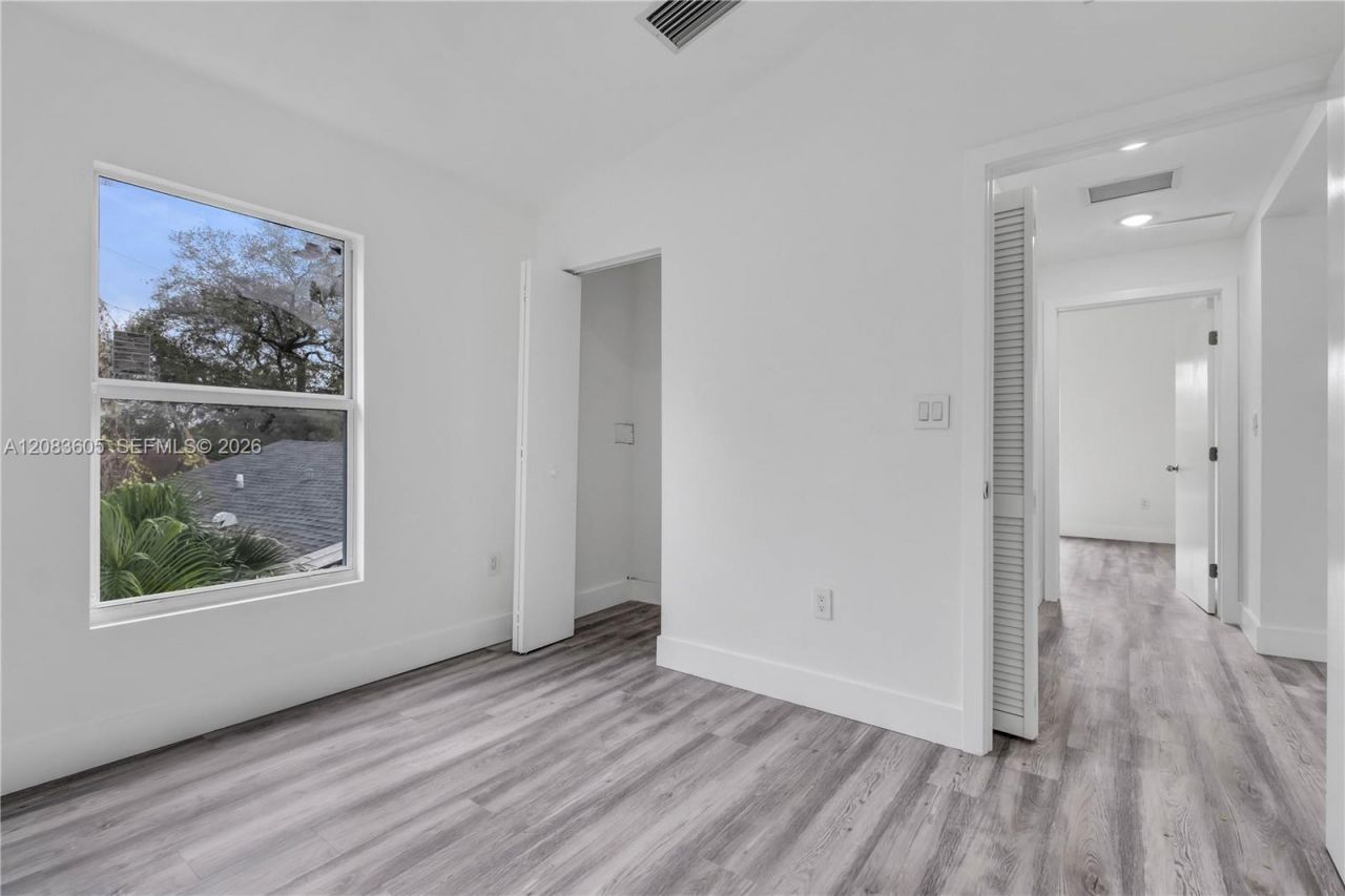 763 NW 80th St , Unit B, Miami, FL 33150 Photo