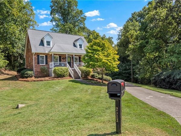 2513 Newington Court , Clemmons, NC 27012