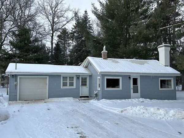 6252 Old Lake Road, Grayling, MI 49738