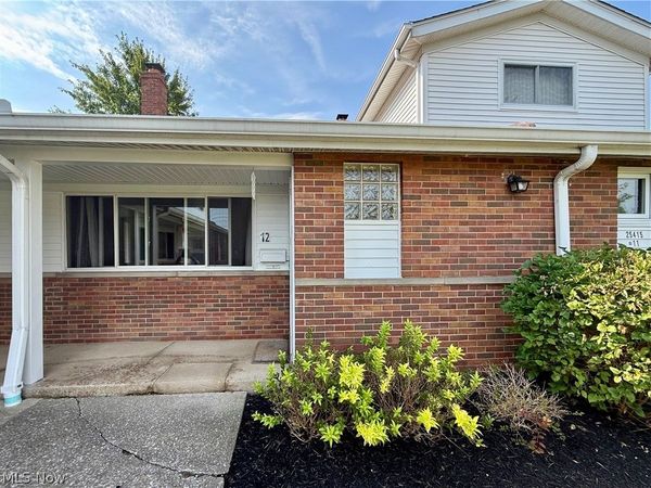 25415 Clubside Drive , Unit 12, North Olmsted, OH 44070