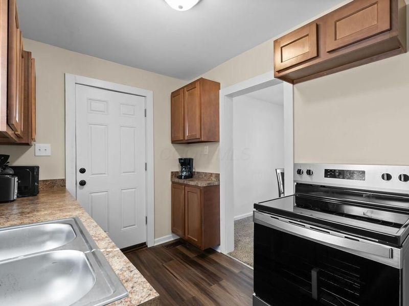 927 Camden Avenue, Columbus, OH 43201 Photo 12