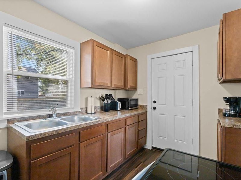 927 Camden Avenue, Columbus, OH 43201 Photo 8