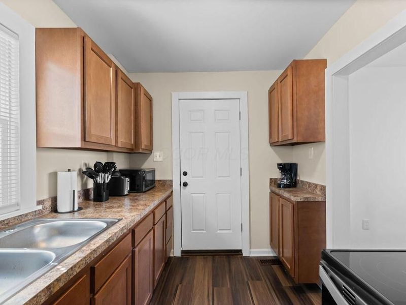 927 Camden Avenue, Columbus, OH 43201 Photo 9