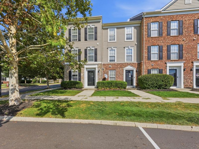 5354 Calypso Cascades Drive , Unit 63, Dublin, OH 43016 Photo 2
