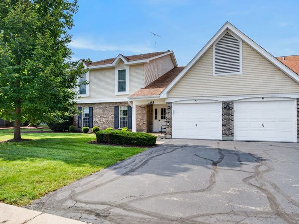 205 N Creekside Trail , Unit A, McHenry, IL 60050