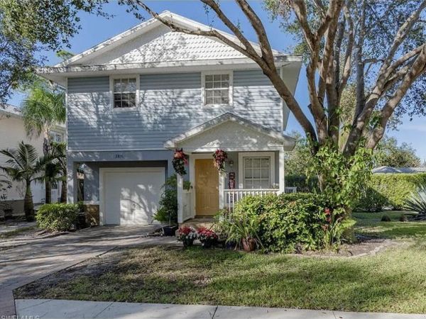 2810 Lakeview DR , Unit 4, NAPLES, FL 34112