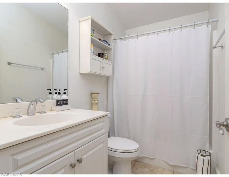 2810 Lakeview Dr , Unit 4, Naples, FL 34112 Photo