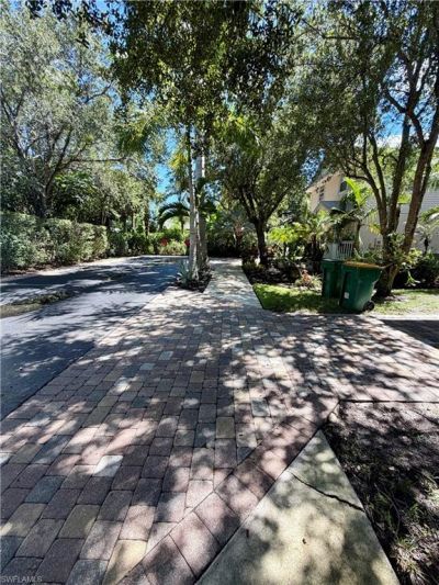 2810 Lakeview Dr , Unit 4, Naples, FL 34112 Photo