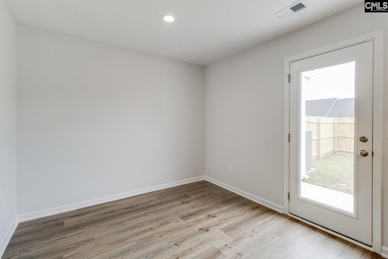 3046 Harborview Drive Photo 11