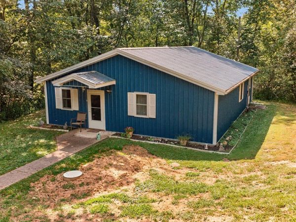 63 E Owens Farm Road, Bloomfield, IN 47424