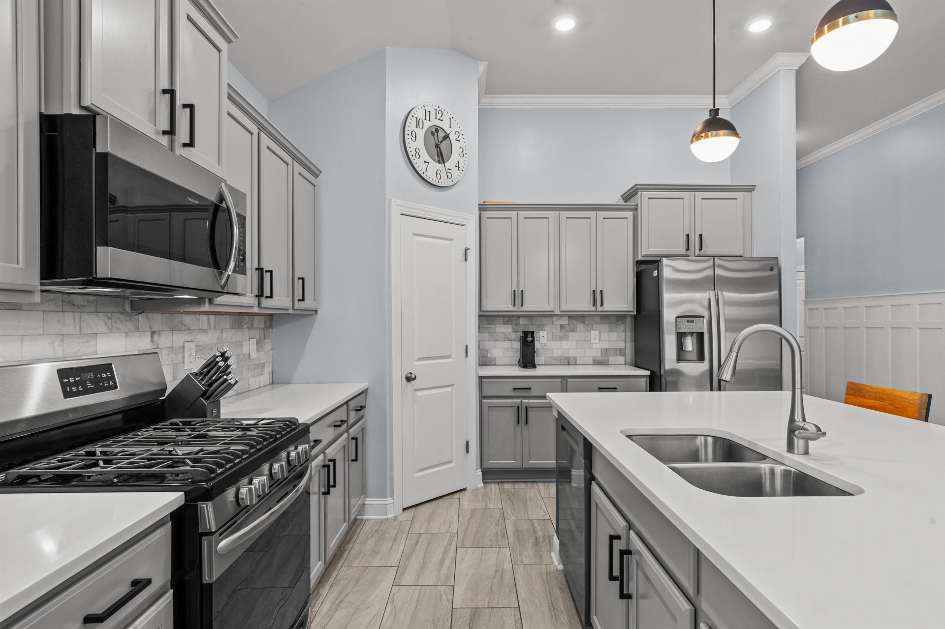 1491 Parish Way Photo 15