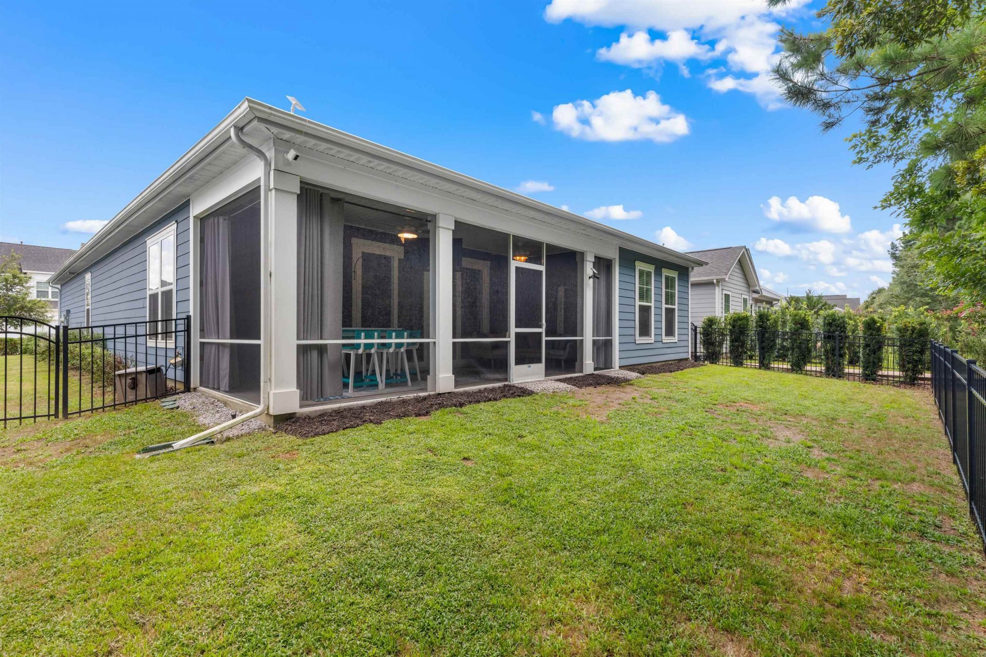 1491 Parish Way Photo 43