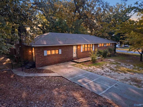 700 Cedar Street, Hartselle, AL 35640