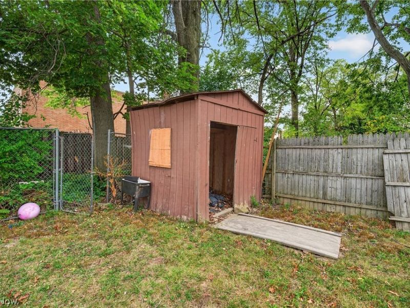 654 Moreley Avenue, Akron, OH 44320 Photo 24