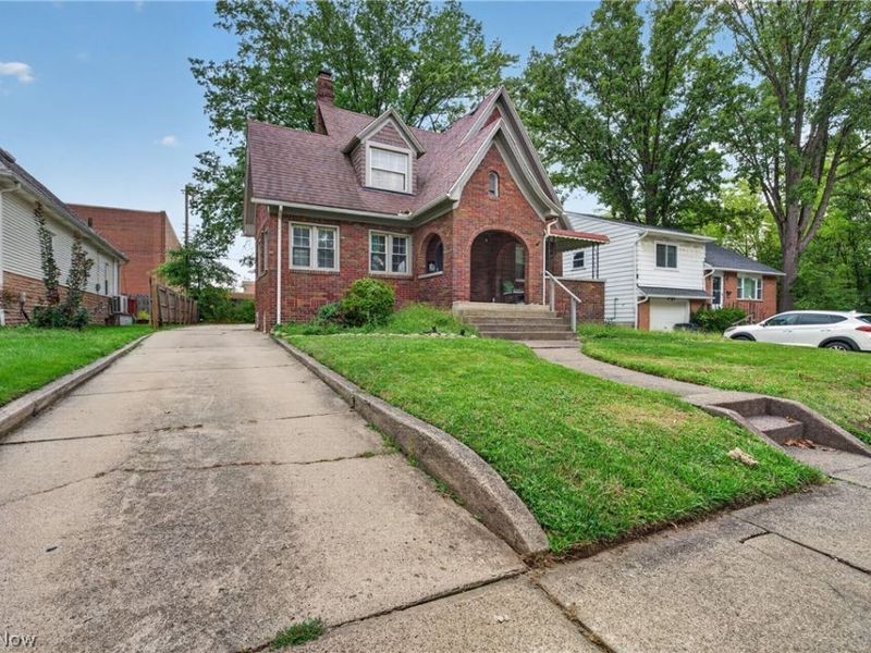 654 Moreley Avenue, Akron, OH 44320 Photo 3