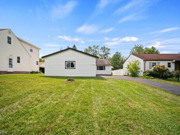 14750 Schreiber Road , Maple Heights, OH 44137