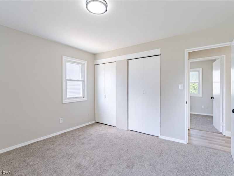 20211 Longbrook Road, Warrensville Heights, OH 44128 Photo 11