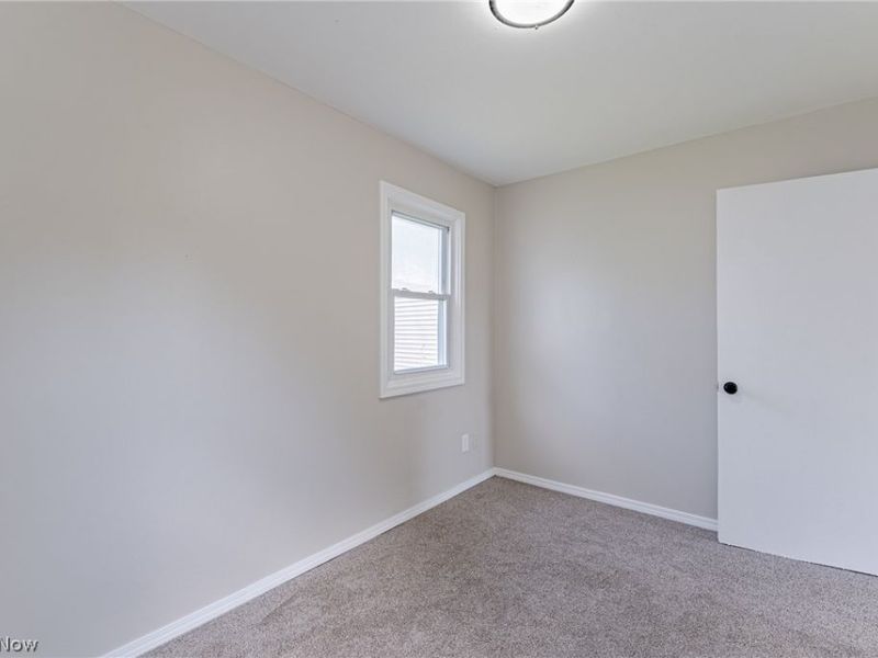 20211 Longbrook Road, Warrensville Heights, OH 44128 Photo 14