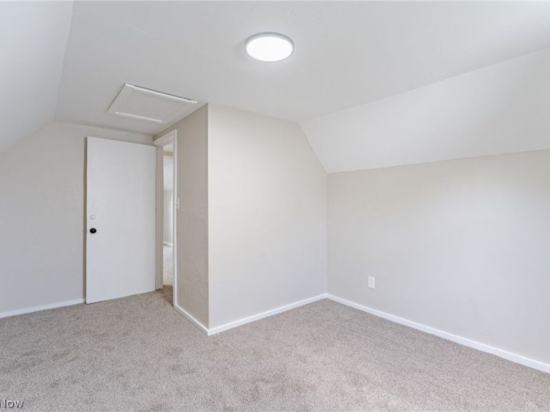20211 Longbrook Road, Warrensville Heights, OH 44128 Photo 17