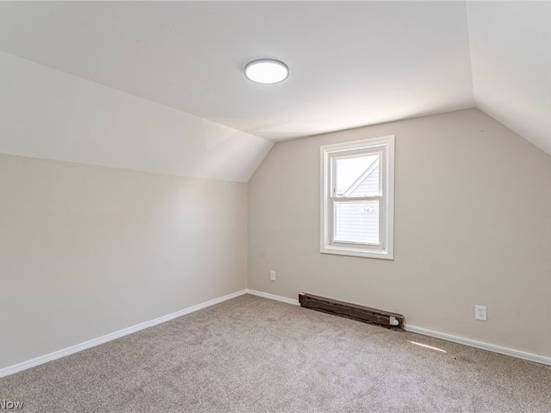 20211 Longbrook Road, Warrensville Heights, OH 44128 Photo 18