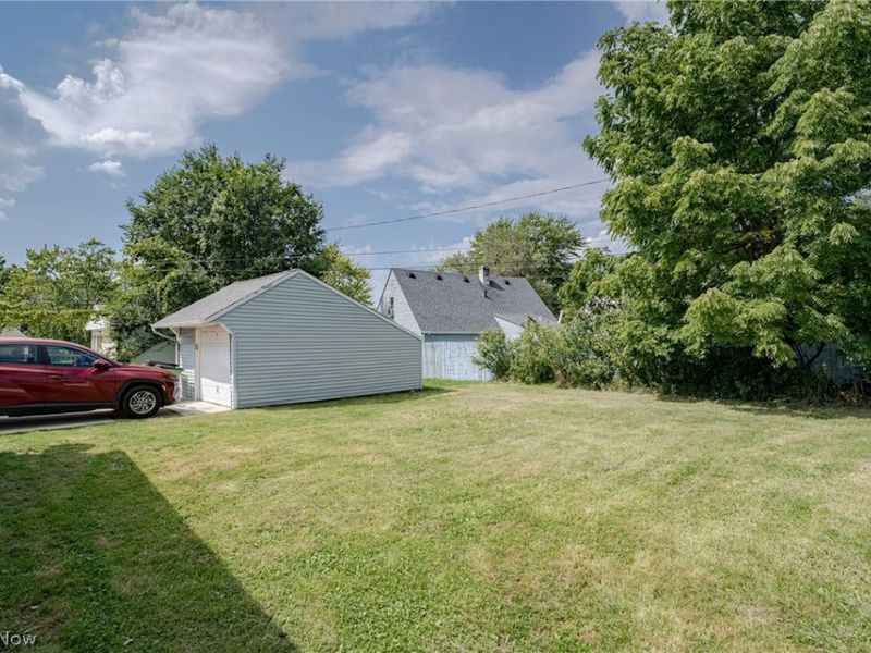 20211 Longbrook Road, Warrensville Heights, OH 44128 Photo 20
