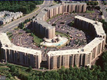 8360 GREENSBORO DRIVE, Unit 114, MCLEAN, VA 22102
