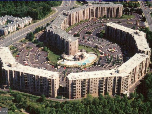 8360 GREENSBORO DRIVE , Unit 114, MCLEAN, VA 22102