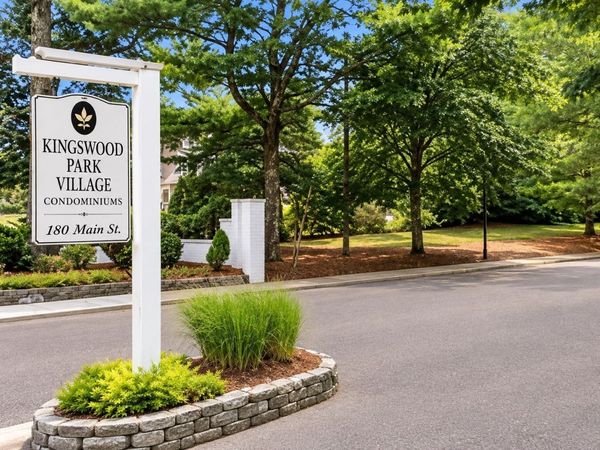 180 Main St (Building 5), Unit 5205, Bridgewater, MA 02324