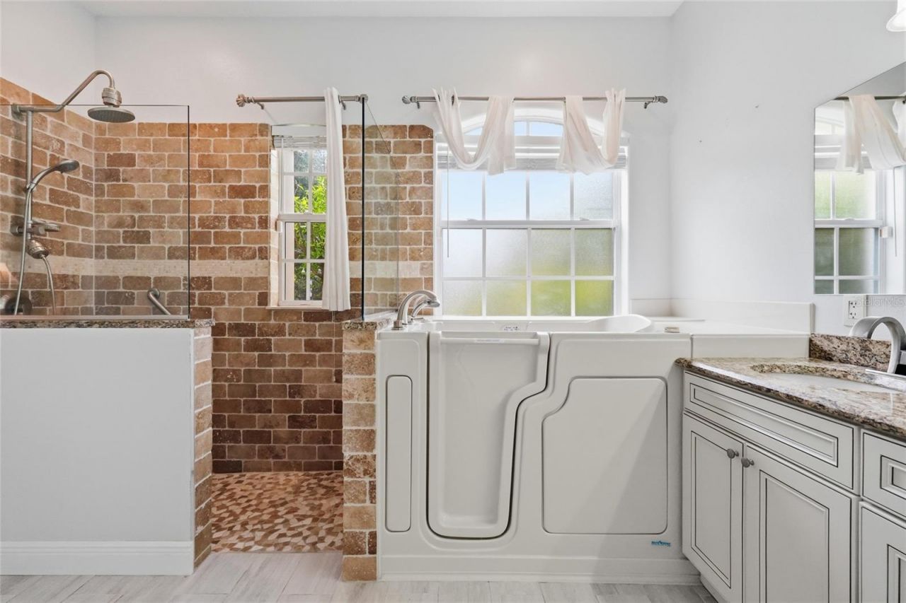 4703 4th Avenue Drive E, Bradenton, FL 34208 Photo